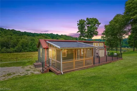 5663 Smith Chapel Rd, Newark, OH 43055