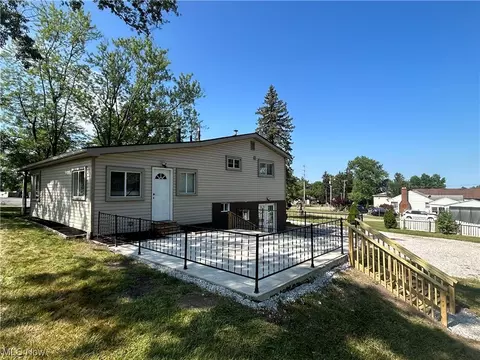 783 E Waterloo Rd, Akron, OH 44306 photo 1