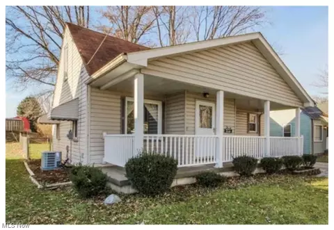 383 Poland Ave, Struthers, OH 44471 photo 1