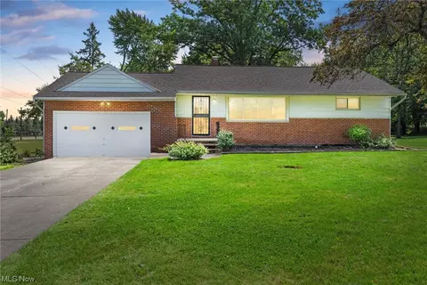 7867 Ridge Rd, Parma, OH 44129