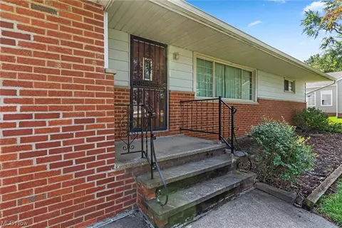 7867 Ridge Rd, Parma, OH 44129 photo 5