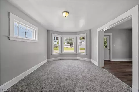 512 W 34th St, Ashtabula, OH 44004 photo 6