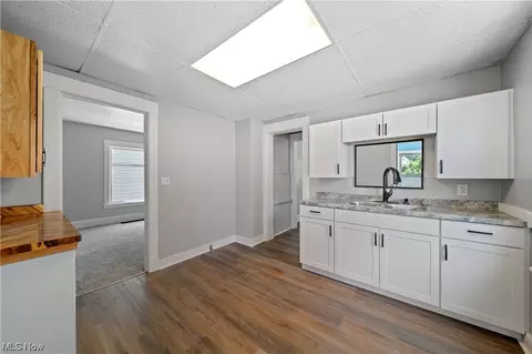 512 W 34th St, Ashtabula, OH 44004 photo 11