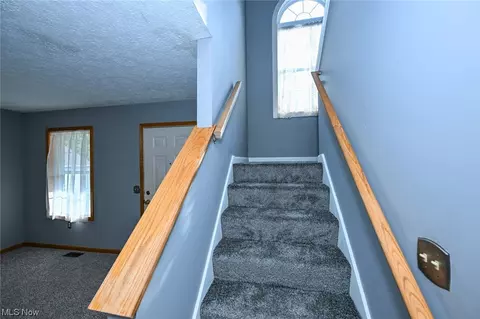 1384 Blake, Akron, OH 44307 photo 11