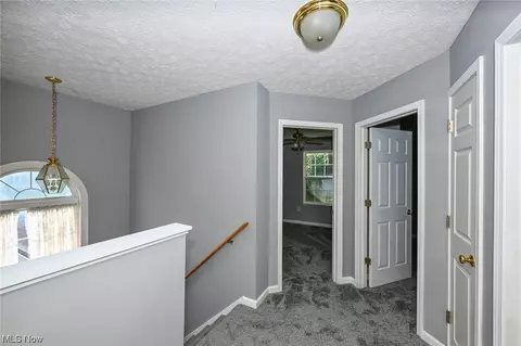 1384 Blake, Akron, OH 44307 photo 13