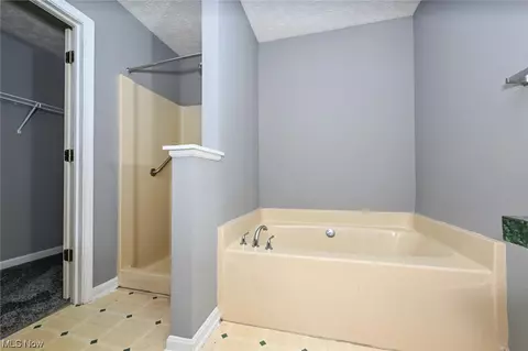 1384 Blake, Akron, OH 44307 photo 16