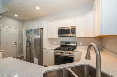 242 Devon Path, Medina, OH 44256 photo 5