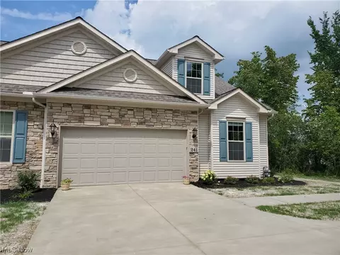 242 Devon Path, Medina, OH 44256 photo 2