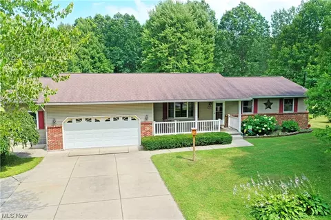 235 Highland St, Newton Falls, OH 44444