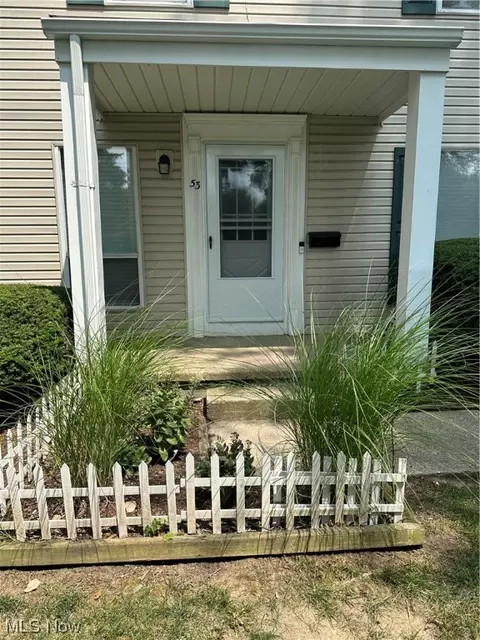 53 Valley Forge Ln, Elyria, OH 44035 photo 3