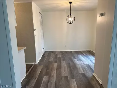 53 Valley Forge Ln, Elyria, OH 44035 photo 6