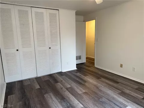 53 Valley Forge Ln, Elyria, OH 44035 photo 11