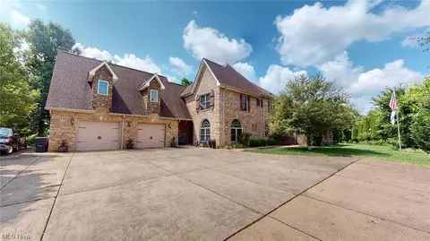 311 Freedom Dr, Parkersburg, WV 26101