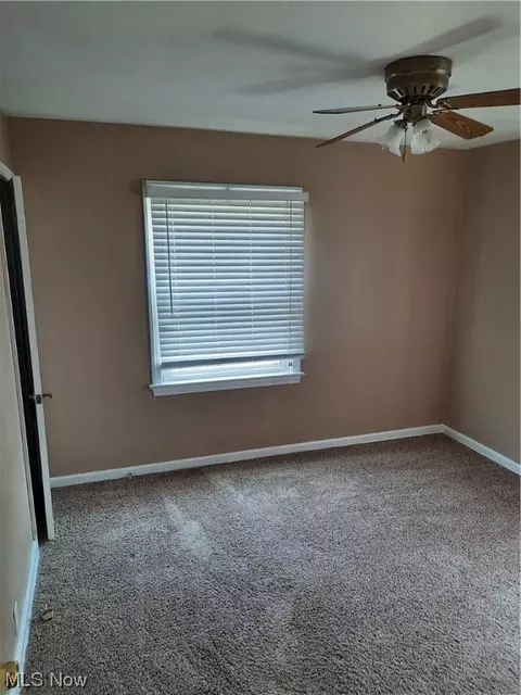 770 E 260th St, Euclid, OH 44132 photo 9
