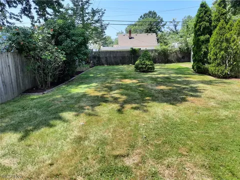 770 E 260th St, Euclid, OH 44132 photo 16