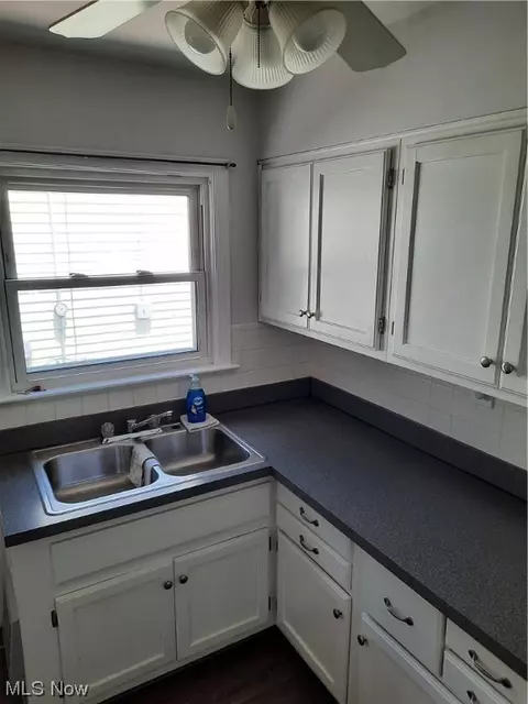770 E 260th St, Euclid, OH 44132 photo 6