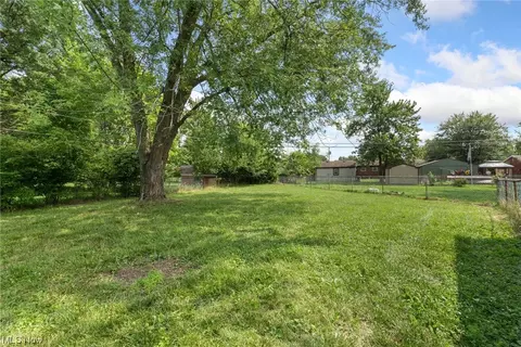 723 Hammer Ct, Elyria, OH 44035 photo 33