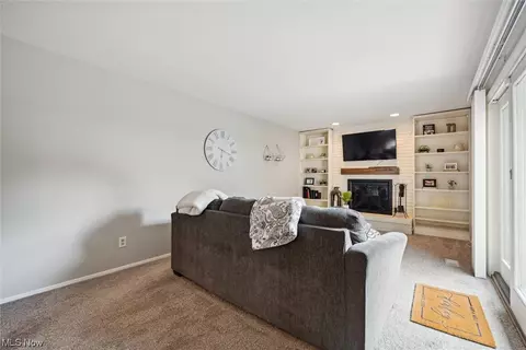 9611 Munich Dr, Parma, OH 44130 photo 11