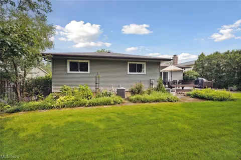 9611 Munich Dr, Parma, OH 44130 photo 30