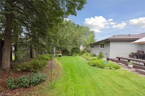 9611 Munich Dr, Parma, OH 44130 photo 29