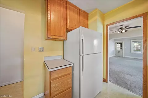 29969 Robert Rd, Wickliffe, OH 44092 photo 6