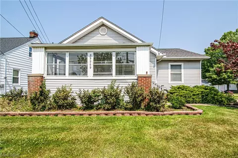 29969 Robert Rd, Wickliffe, OH 44092 photo 1