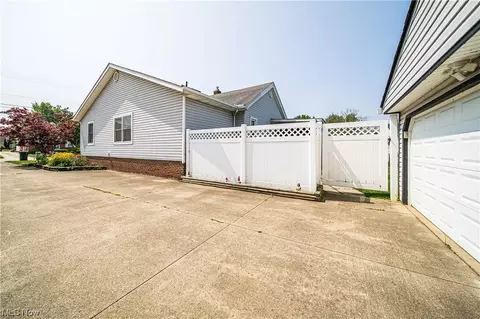 29969 Robert Rd, Wickliffe, OH 44092 photo 34