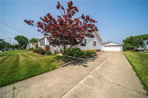 29969 Robert Rd, Wickliffe, OH 44092 photo 33