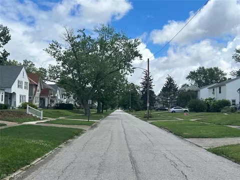 118 Denison Ave, Elyria, OH 44035 photo 2