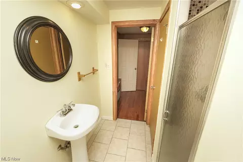 33 Devonshire Dr, Akron, OH 44312 photo 20