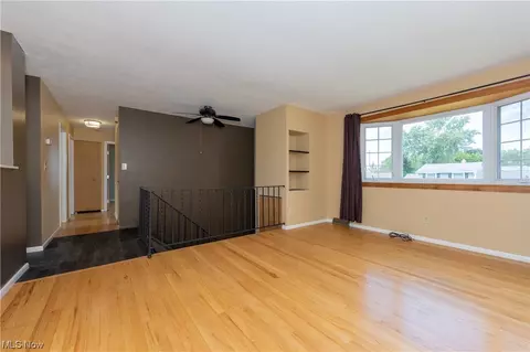 11425 Johnson Dr, Parma, OH 44130 photo 7