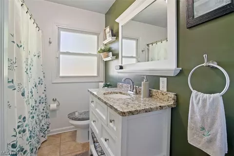 679 E 305th St, Willowick, OH 44095 photo 10