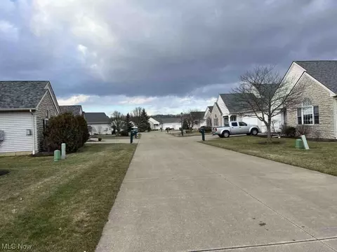 132 Arrow Ct, Elyria, OH 44035 photo 16