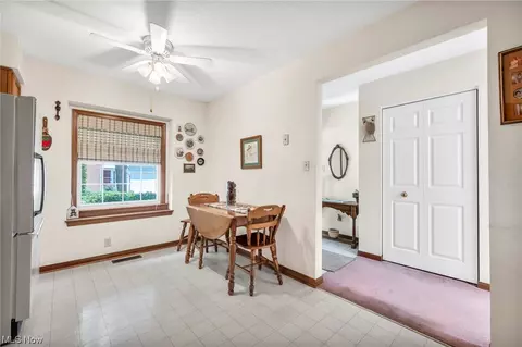2210 Devon Ct, Akron, OH 44312 photo 12
