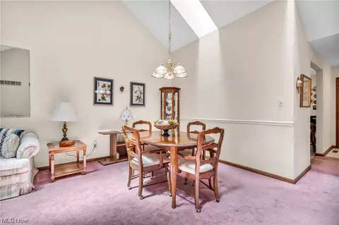 2210 Devon Ct, Akron, OH 44312 photo 9