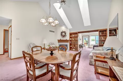 2210 Devon Ct, Akron, OH 44312 photo 6