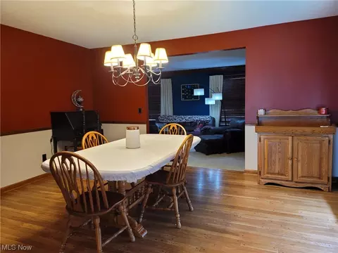 345 Hamilton Cir, Elyria, OH 44035 photo 8