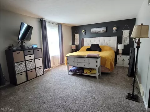 345 Hamilton Cir, Elyria, OH 44035 photo 24