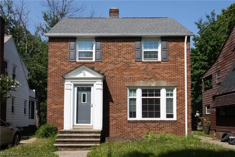 256 E 210th St, Euclid, OH 44123 photo 2