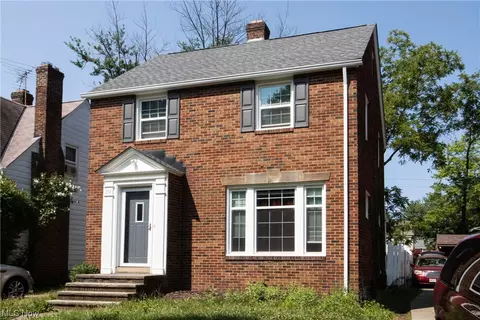 256 E 210th St, Euclid, OH 44123 photo 1
