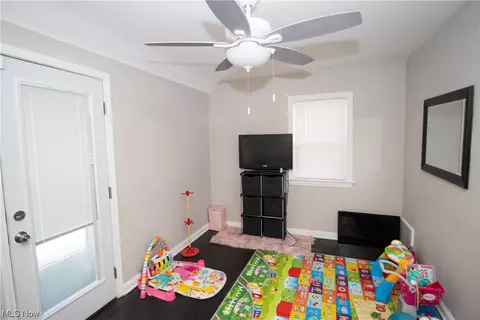 256 E 210th St, Euclid, OH 44123 photo 11