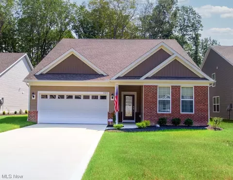 7873 Hunting Lake Dr, Concord, OH 44077