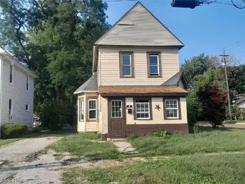 801 W 48th St, Ashtabula, OH 44004 photo 1