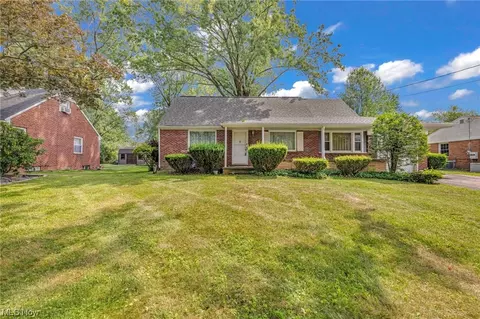 3426 27th St NW, Canton, OH 44708 photo 3