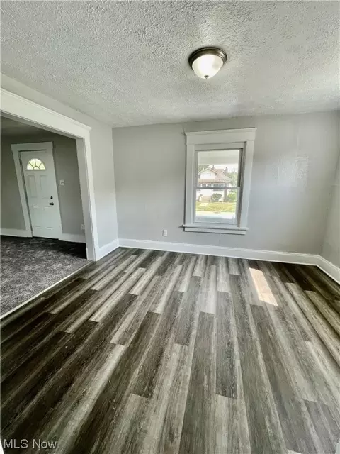 2370 3rd St SE, Canton, OH 44707 photo 7