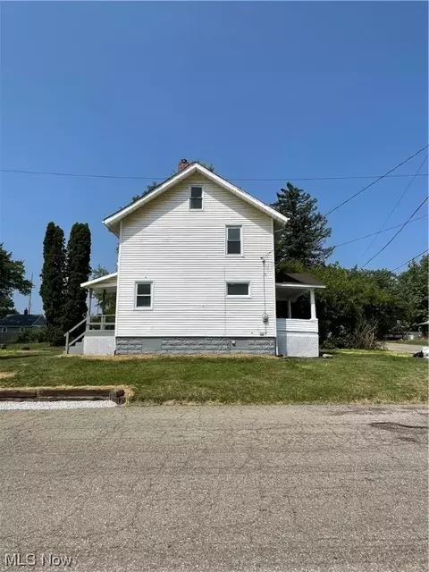 2370 3rd St SE, Canton, OH 44707 photo 3