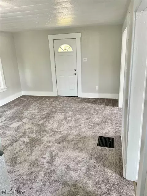 2370 3rd St SE, Canton, OH 44707 photo 8