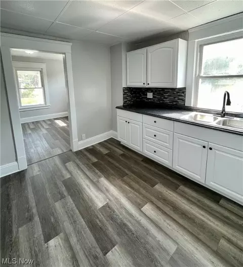 2370 3rd St SE, Canton, OH 44707 photo 6