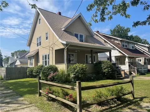 1706 W 8th St, Ashtabula, OH 44004 photo 1