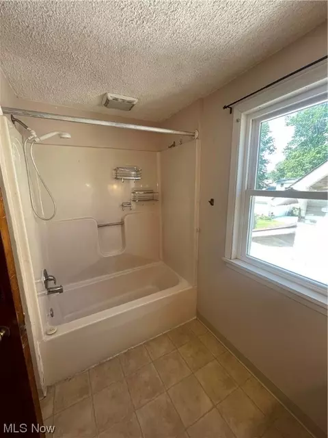 1706 W 8th St, Ashtabula, OH 44004 photo 23